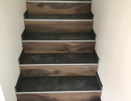 Carrelage escalier effet bois
